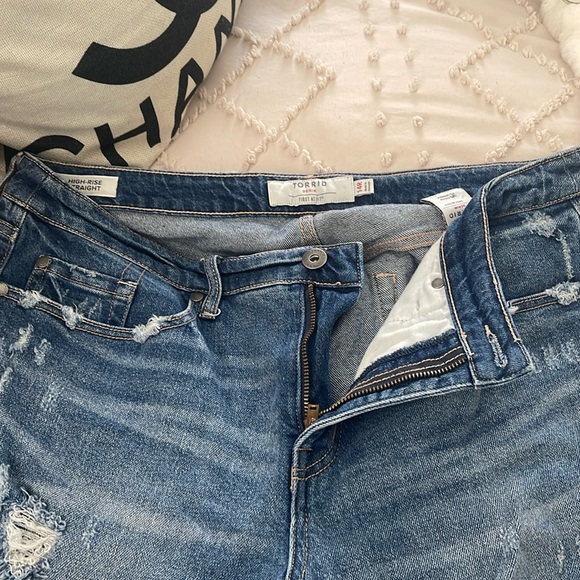 Torrid Jeans - Picture 3 of 6